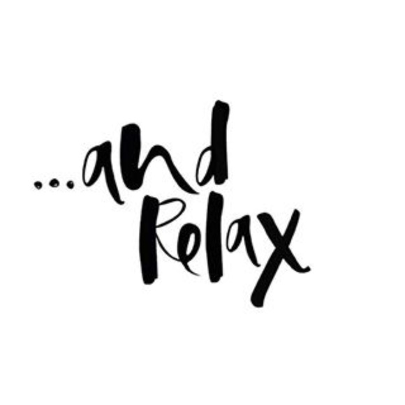 Shiraleah RIO Woven Clutch Natural Multi-color Pompoms - Picture 2 of 2